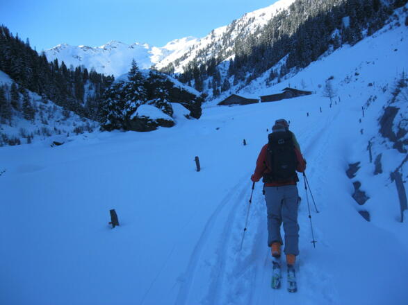 Vorbei an der Tiefentalalm