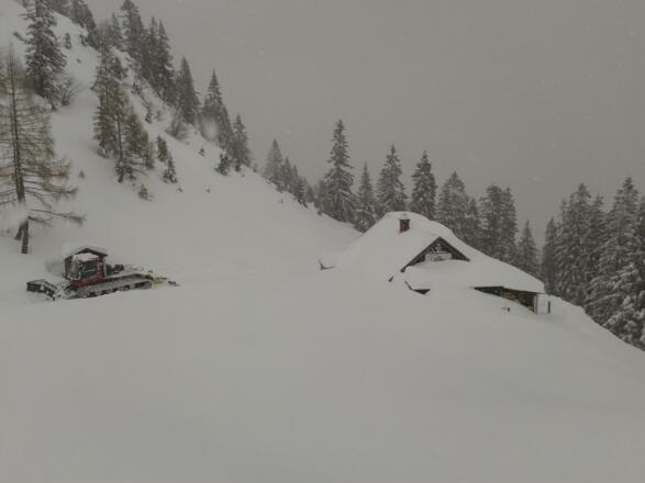 Die Almhütte am 11.Dezember 2012