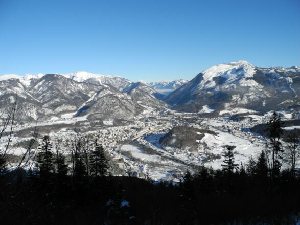 Bald haben wir einen schönen Ausblick auf das winterliche Bad Ischl.