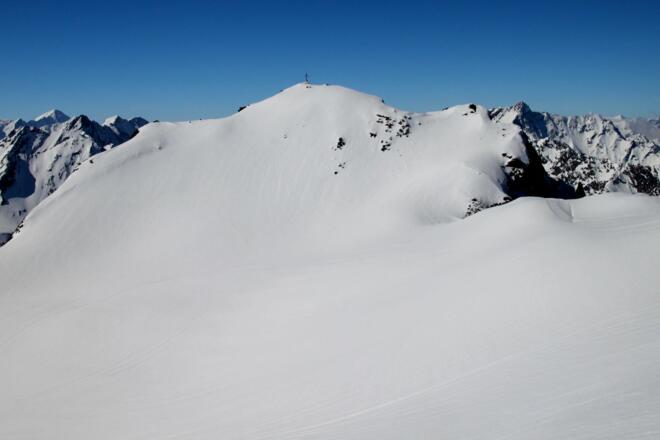 Gipfelaufbau im Juni 2013