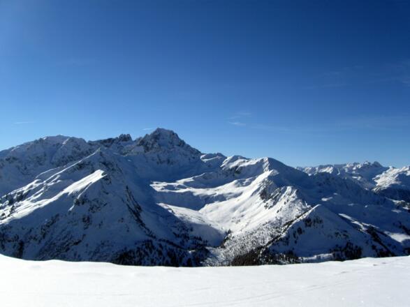 Der Acherkogel mit dem komletten Wörgetal und damit dem Aufstiegsgelände zum Wetterkreuzkoge oder der Hinteren Karlesspitze.