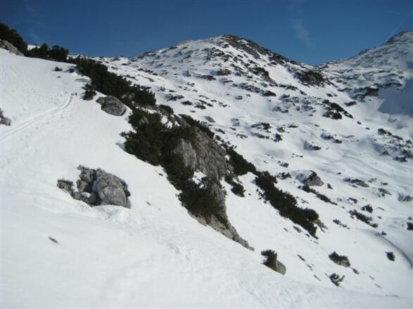 Von der Scharte gelangen wir über den Westrücken zum Gipfel