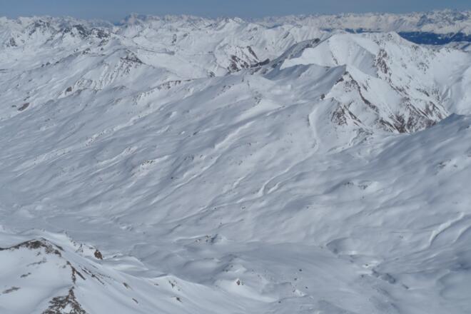 Blick auf den Piz Val Gronda - ein einzigartiger Berg, der wieder einmal einer Seilbahnerschließung zum Opfer fällt.