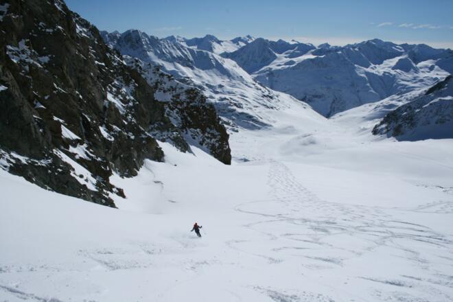 Traumabfahrt über den steileren Abschnitt des Vernagtferners.