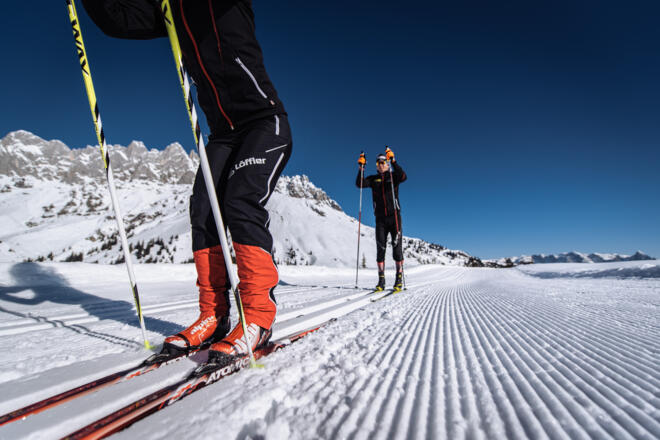 Langlaufen mit Blick auf die Mandlwände