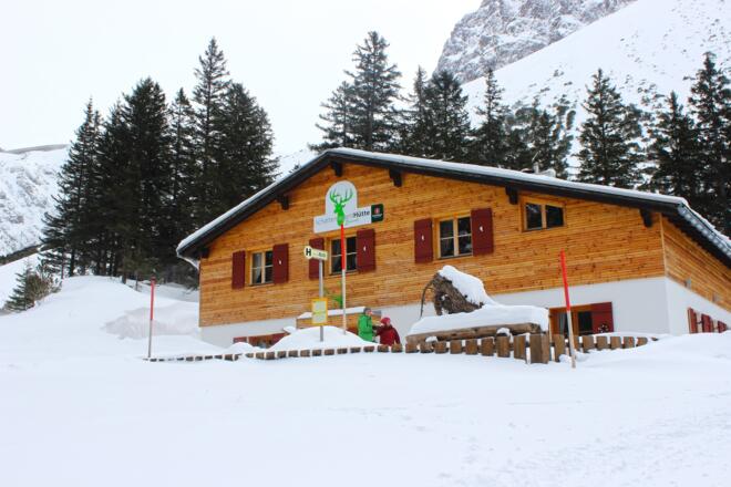 Perfekt für eine gemütliche Einkehr - die Schattenlagant Hütte