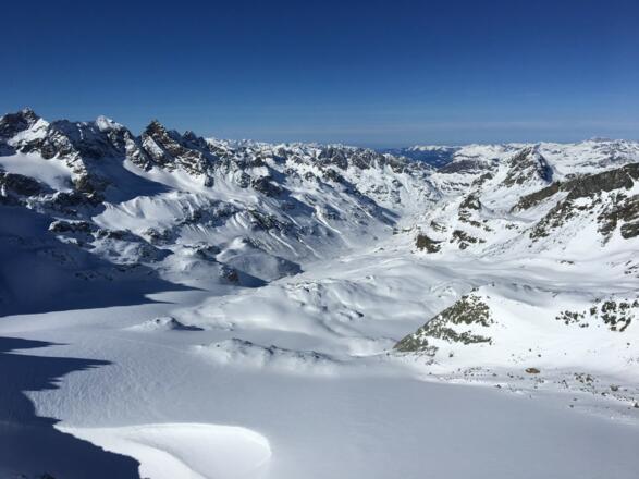 Aussicht vom Piz Jeramias auf den Vermuntgletscher