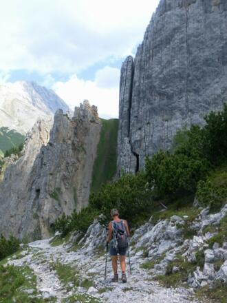 Kletterfelsen jenseits der Schuttreise