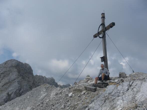 Gipfelblick vom Kleinen Lafatscher zum Großen