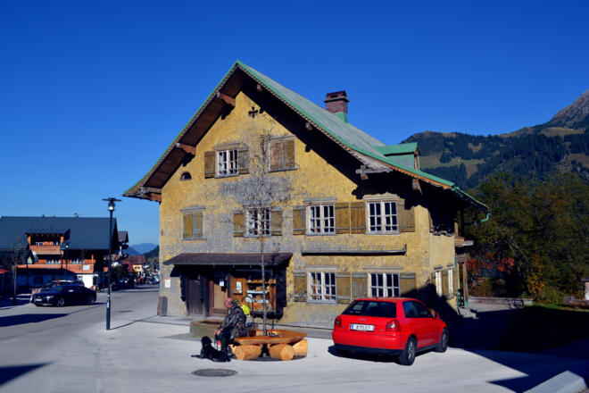 Haus Drechsel im Dorfzentrum von Mittelberg