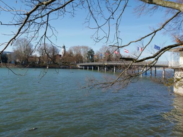 Über die Brücke zur Insel Lindau 