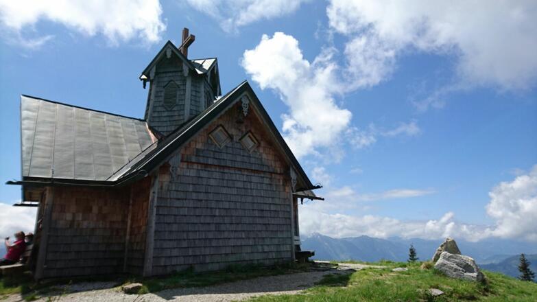 St. Vinzenz Friedenskirche, Hochgründeck