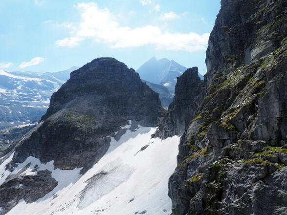 Klettersteigbeginn ~2680m, Blick ü. Tauernkopf zum Glockner
