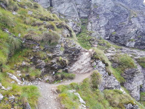 Seilversicherung am Hochwurzen Höhenweg zu den Giglachseen