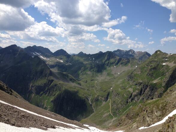 Blick von der Gollingscharte ins Göriachtal und zur Landawirseehütte