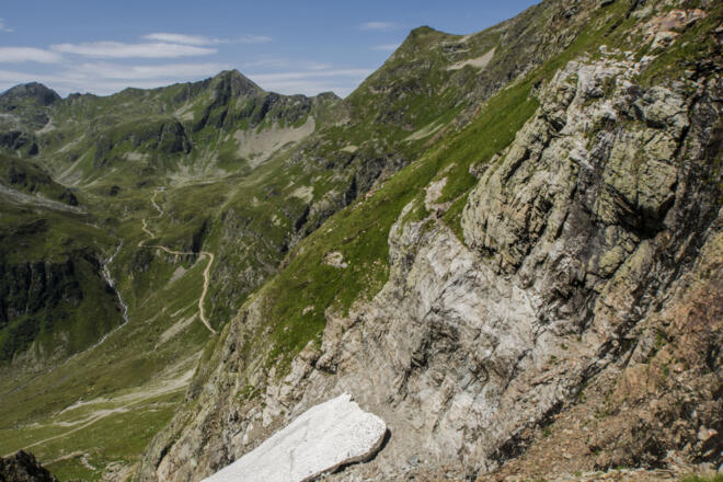 Blick auf den Höhenweg Nr. 702A unterhalb der Gollingscharte