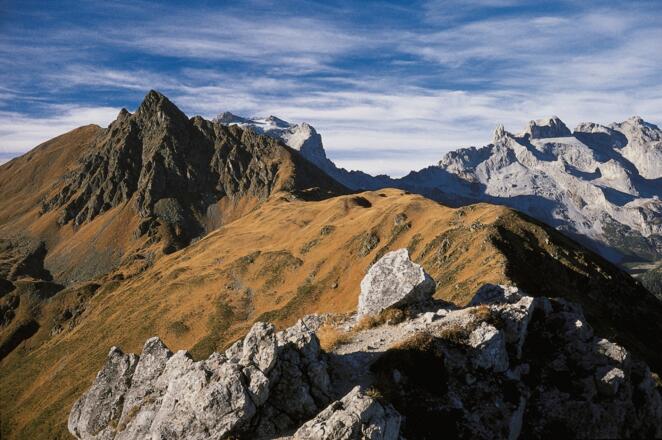 Über den Schwarzhornsattel führt der Weg zur Tilisunahütte