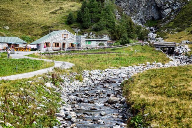 Einkehrmöglichkeit Verbellaalpe