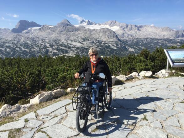 Welterbeblick zum Dachsteingletscher