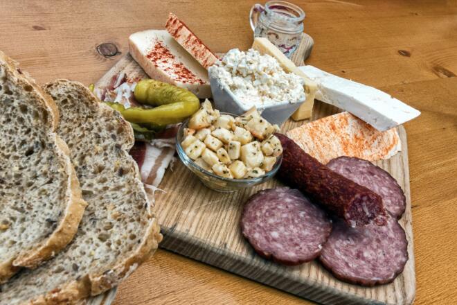 Brettljause bei der Innerkapellalpe