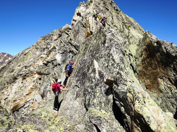 ... in denen für wenig geübte Kletterer eine Sicherung notwendig ist.