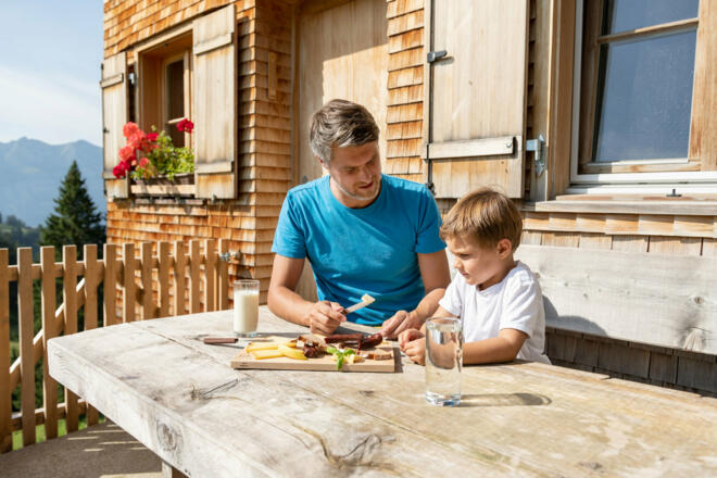 Jause auf der Alpe