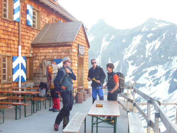 Aufbruch an der Saaarbrücker Hütte