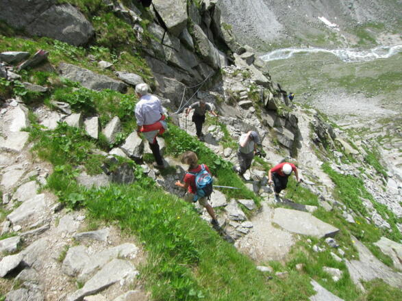 Über Steinstiegen empor
