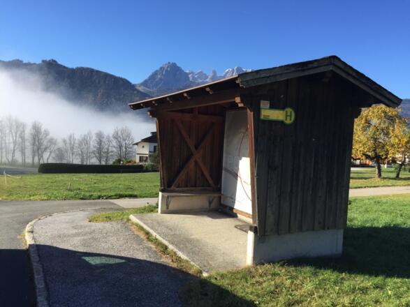 Haltestelle &quot;Diel&quot; - Abzweigung von der Hauptstraße