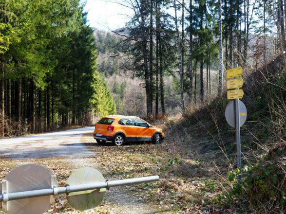 Parkplätze obere Höll 515m