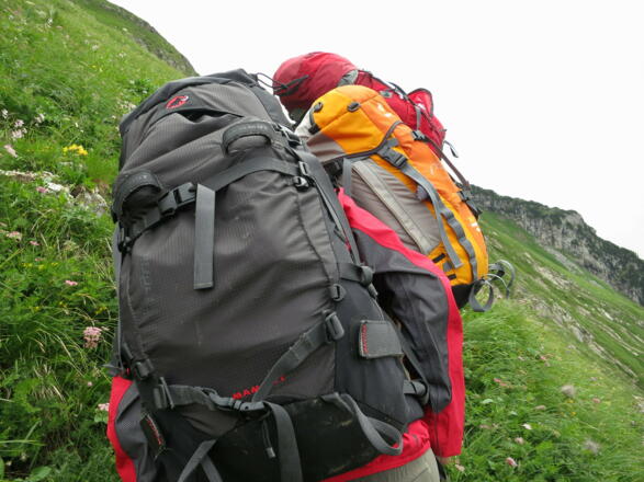  Pause auf dem Höhenweg zum Ischkarneier Fürggele
