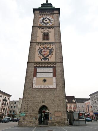 Der Ennser Stadtturm am Donausteig