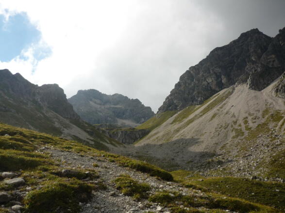 Am Weg am Gemstelpass