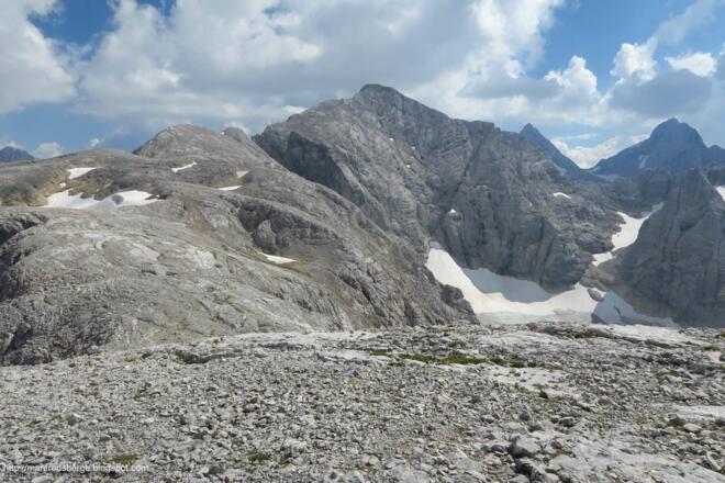 Das Hohe Kreuz mit seiner wuchtigen Form