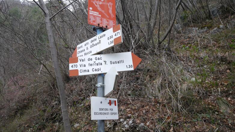 Wegweiser zur Cima Capi