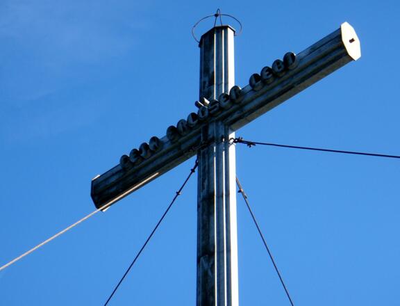 Gipfelkreuz Pyramide 1599 m