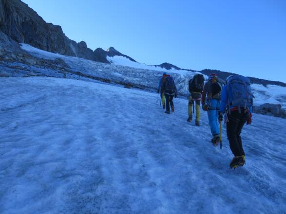 Den ersten kurzen Steilaufschwung ...