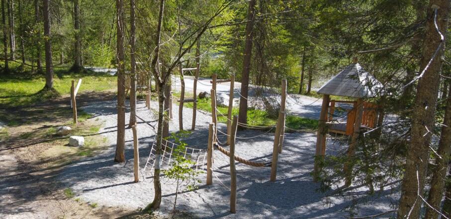 Eine der Stationen am Erlebnisweg Steinzeit