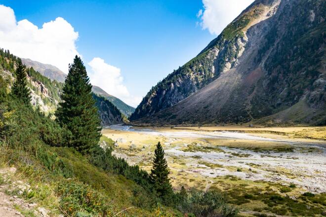 Wir folgen immer dem Sulzenaubach Richtung Talende.