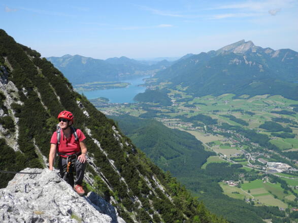 Tipp! Sich Zeit nehmen um die Aussicht - hier zum Wolfgangsee - zu genießen!
