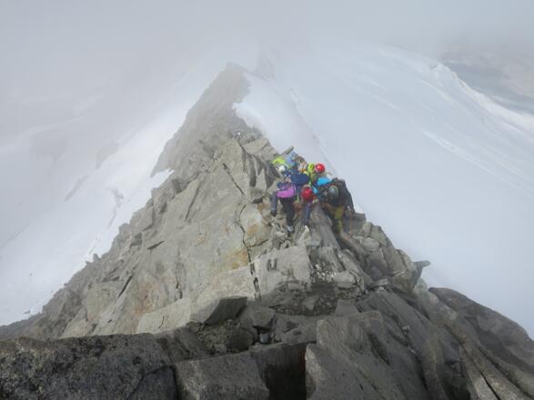 ... die Führungstechnik auf Felsgraten zu üben.