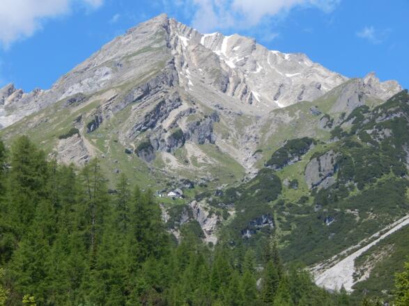 Blick zum Muttekopf und Muttekopfhütte