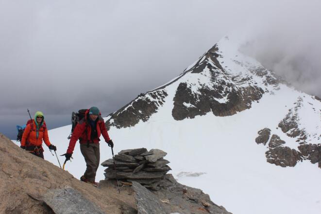 Schulter östlich des Vorderen Bratschenkopfs