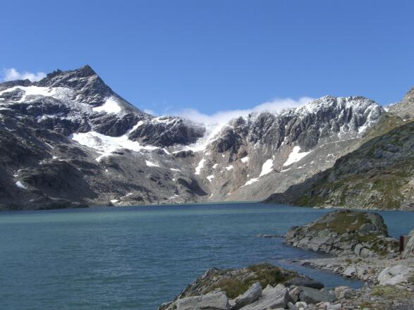 Talschluss Hochwurten, Hochwurtensee, Alteck (links) und Goldbergtauernkopf (rechts)