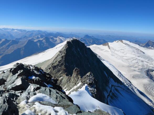 Der Nordwestgrat mit der Glocknerwand.