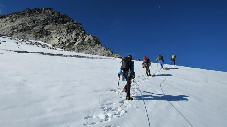 Der kurze Steilaufschwung zum Fuß des Nordgrates. Bei aperen Verhältnissen besteht hier erhöhte Steinschlaggefahr.