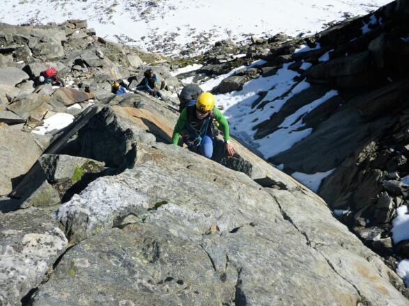 Da keine Haken vorhanden sind, ist ...