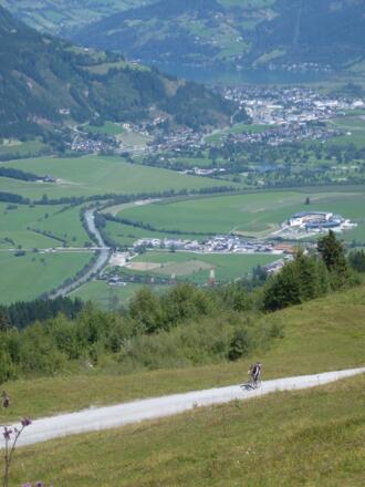Auffahrt Richtung Maiskogel
