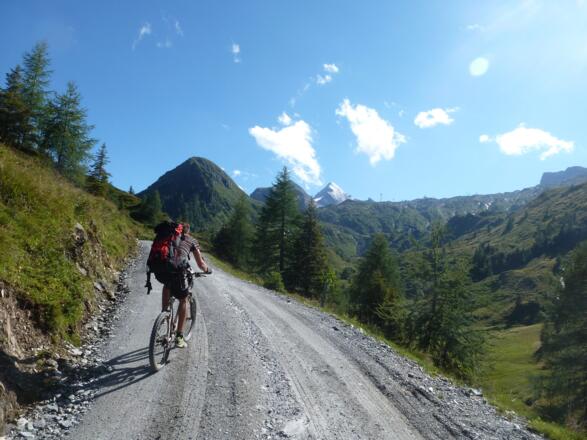 Die auffahrt zur Häuslalm - teils recht steil