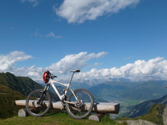 Rast an der Häuslalm mit beeindruckendem Ausblick
